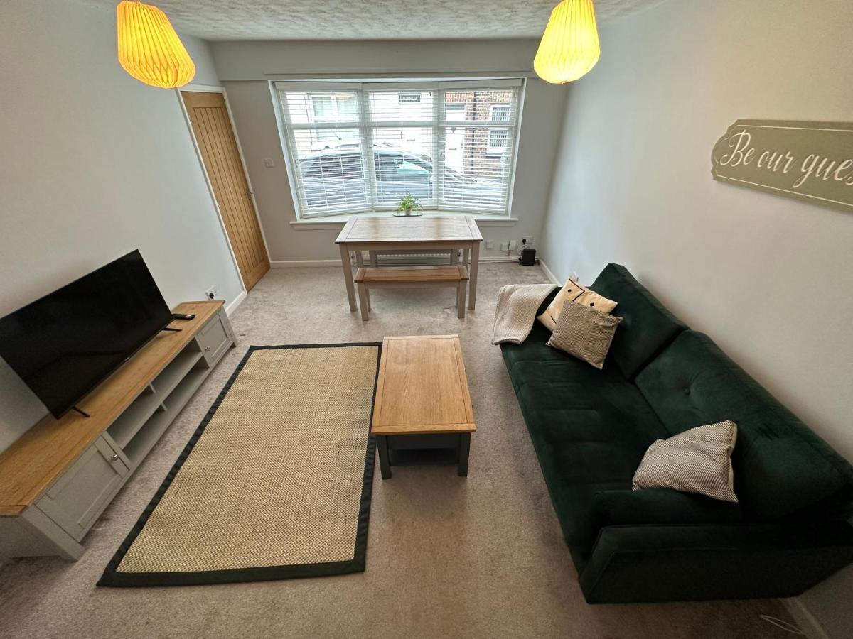 Cosy, 2 Bedroom In Town Centre Holiday home